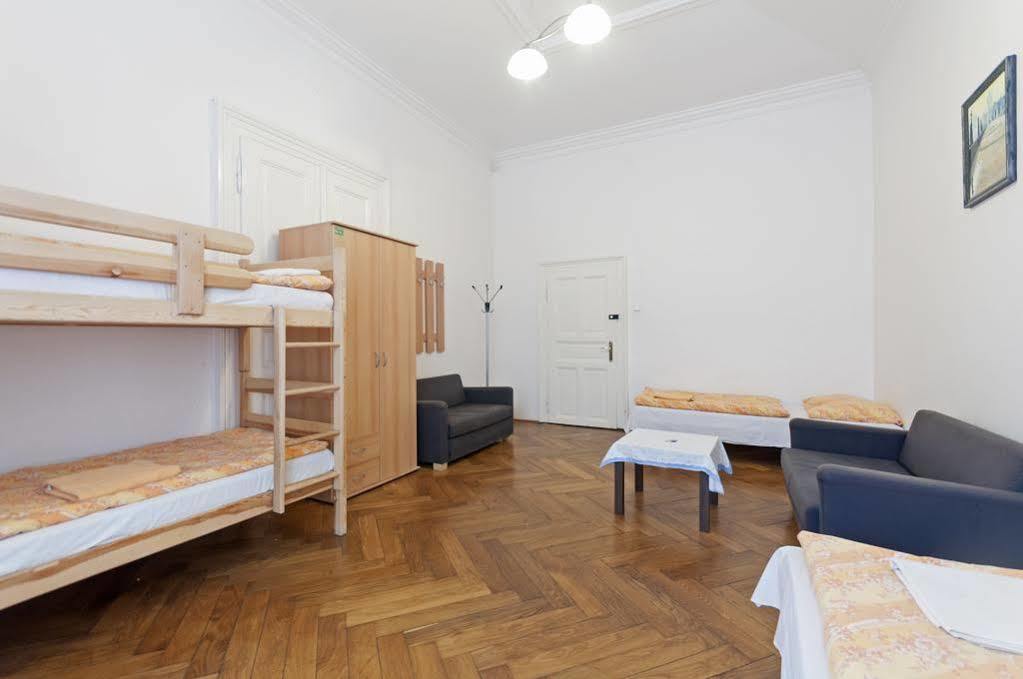 Gallery Hostel Praga Exterior foto